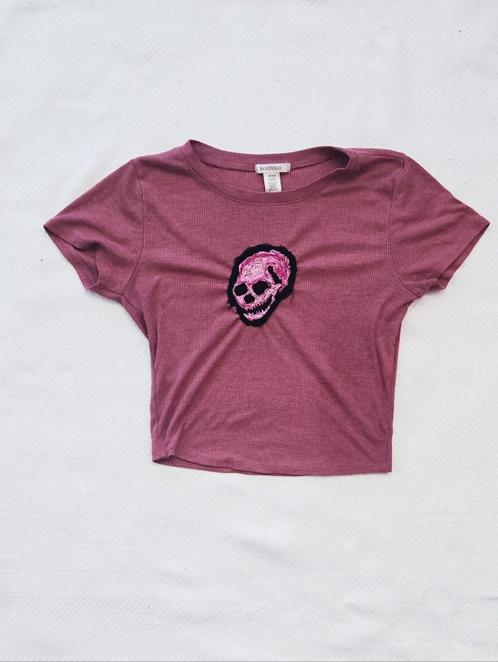 No Boundaries Pink Skull Graphic Crop Tee